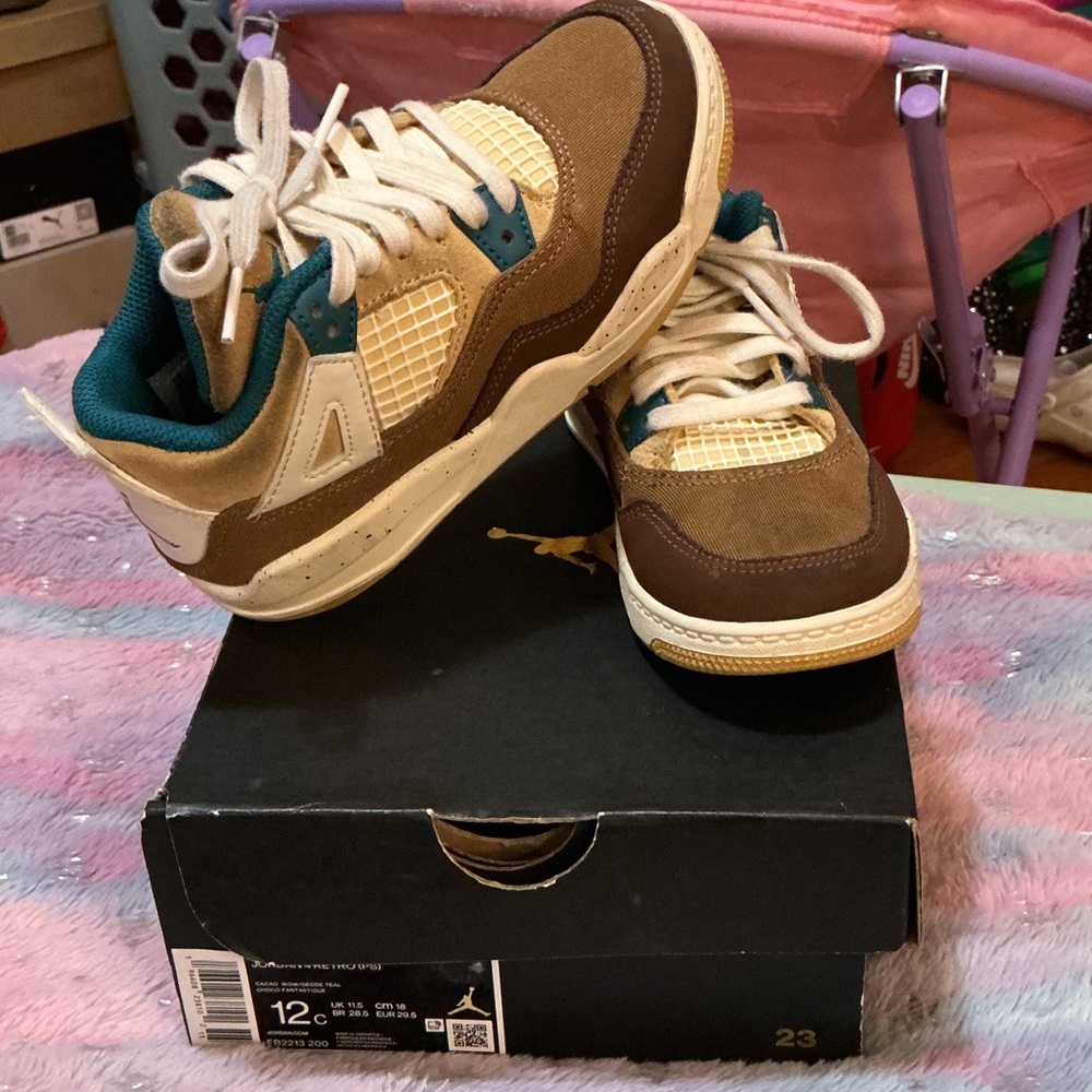 Jordan Kids Brown, Cream and Teal Retro Sneakers